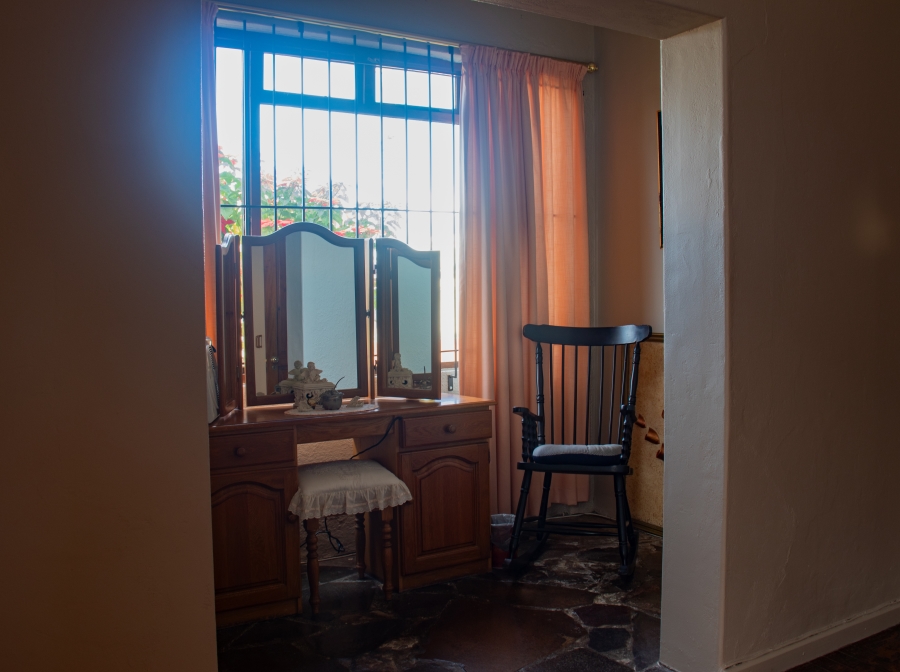2 Bedroom Property for Sale in Bo Oakdale Western Cape